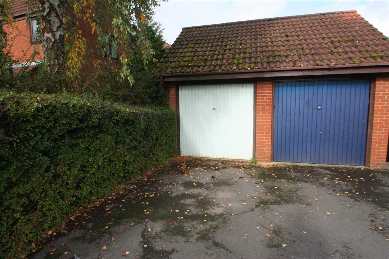 Hatch Warren, Basingstoke, Hampshire - Picture 10