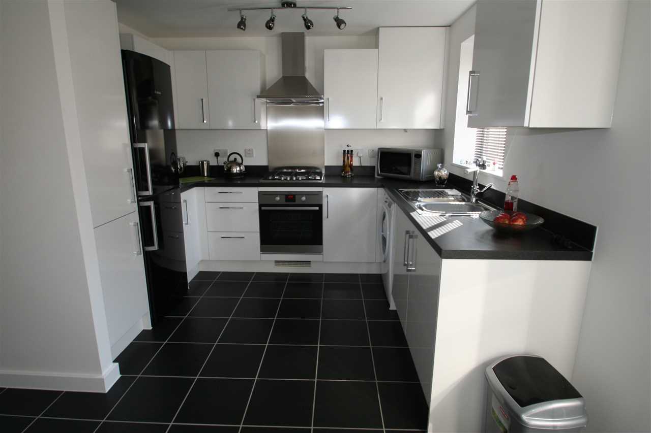 Sherfield Park, Hook, Hants - Picture 2