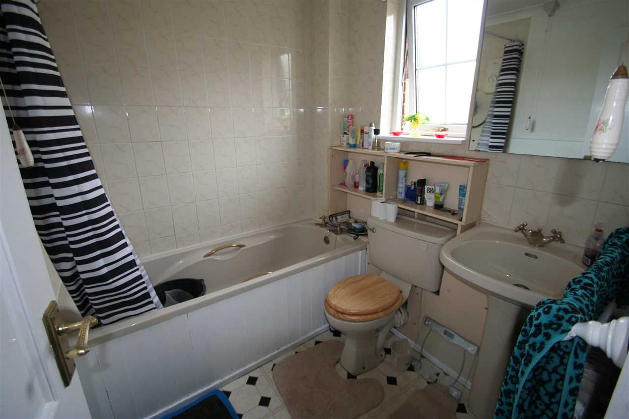 Black Dam, Basingstoke, Hampshire - Picture 8