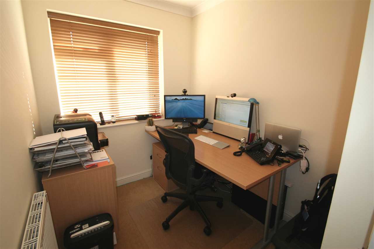 Brighton Hill, Basingstoke, Hampshire - Picture 7