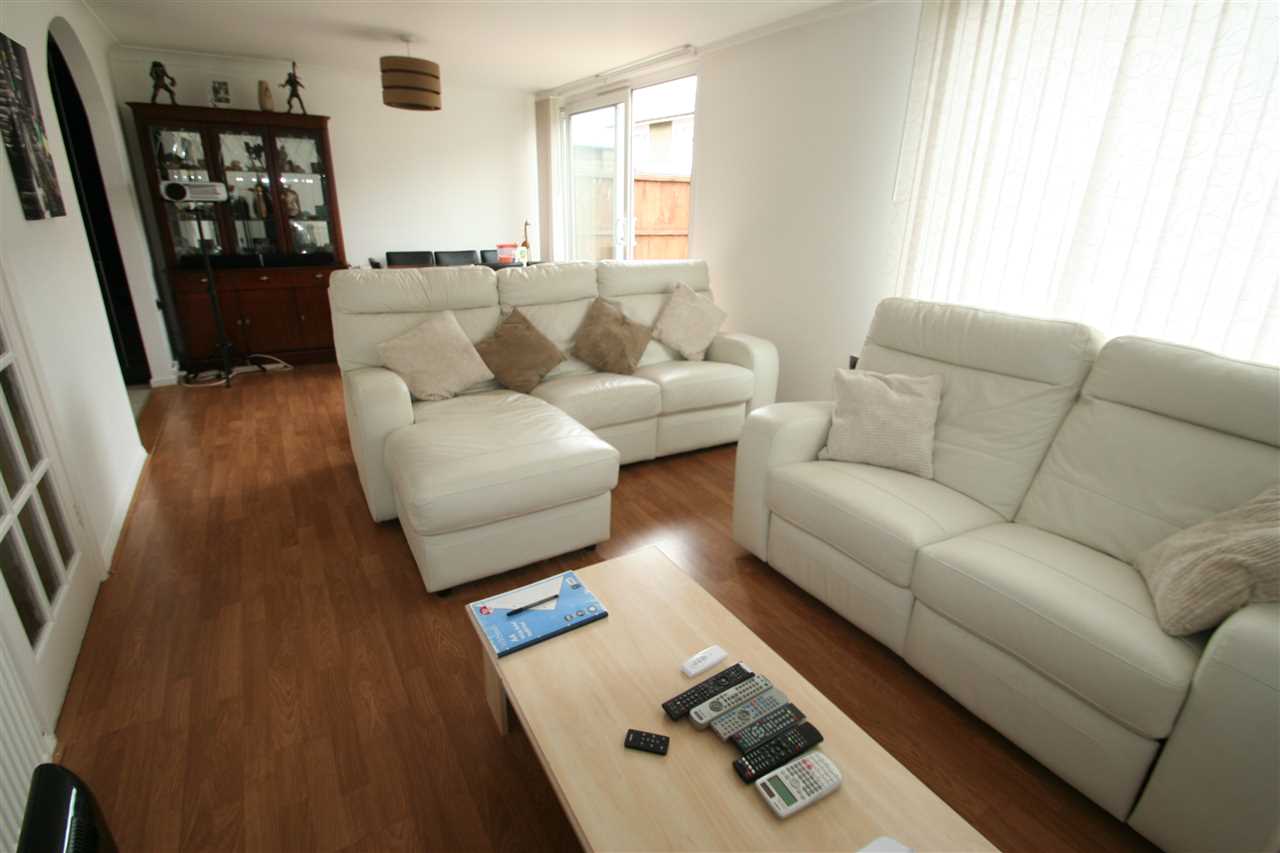 Millard Close - Picture 3