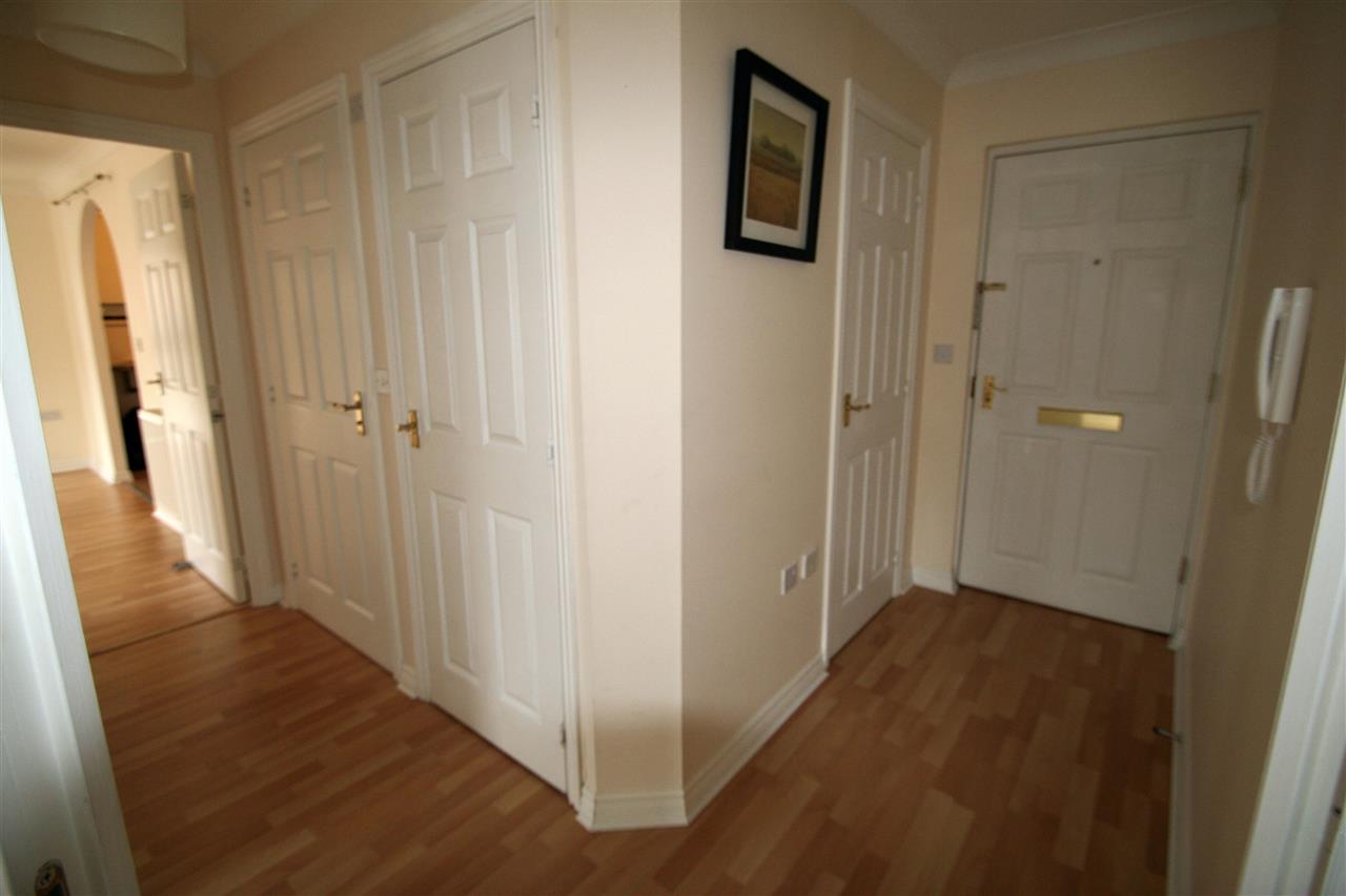 Chineham, Basingstoke, Hampshire - Picture 8