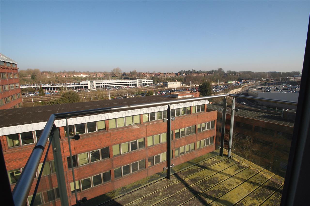 Skyline Plaza, Town Centre, Basingstoke, Hampshire - Picture 7