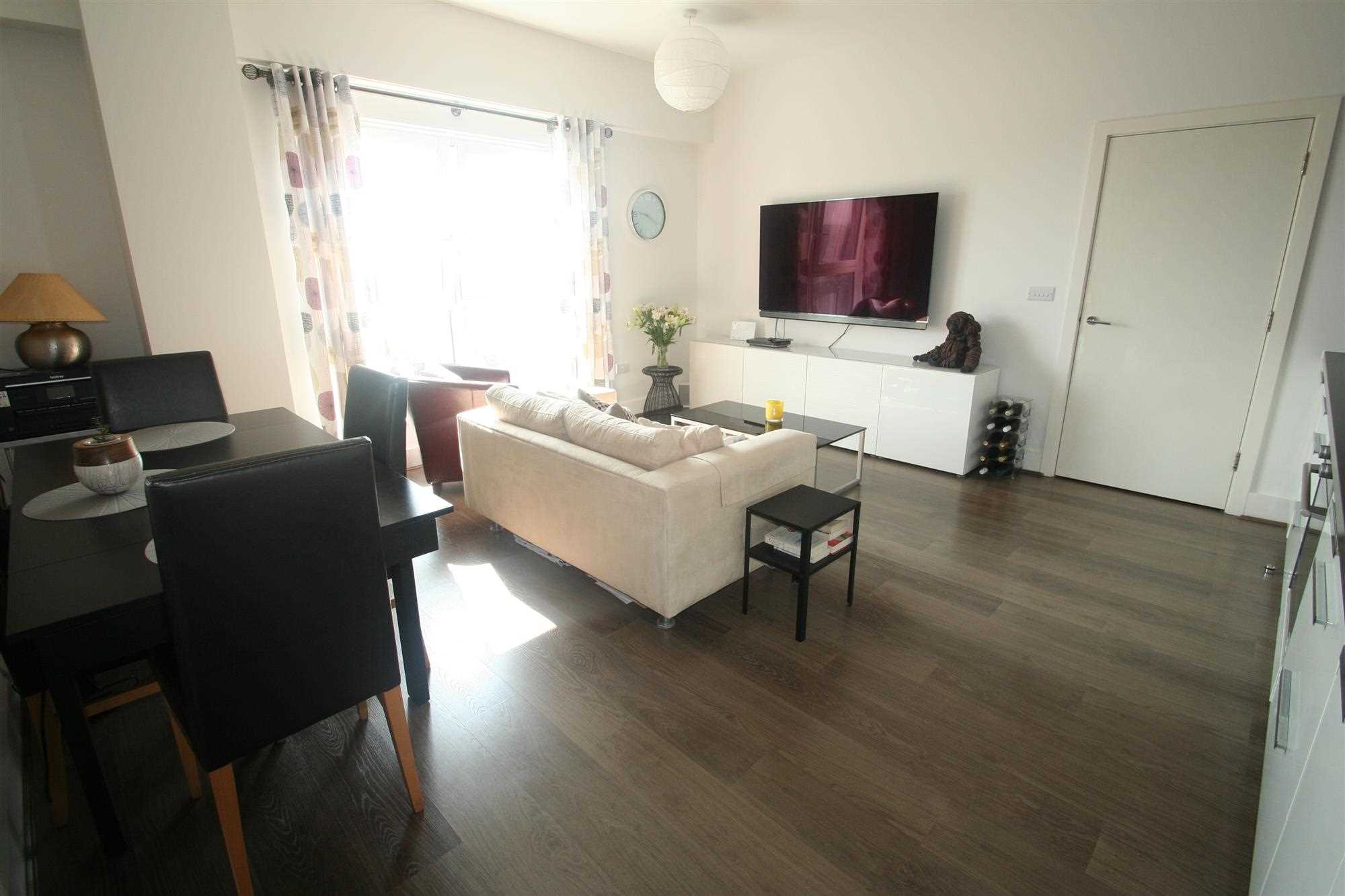 Skyline Plaza, Basingstoke Town Centre - Picture 3