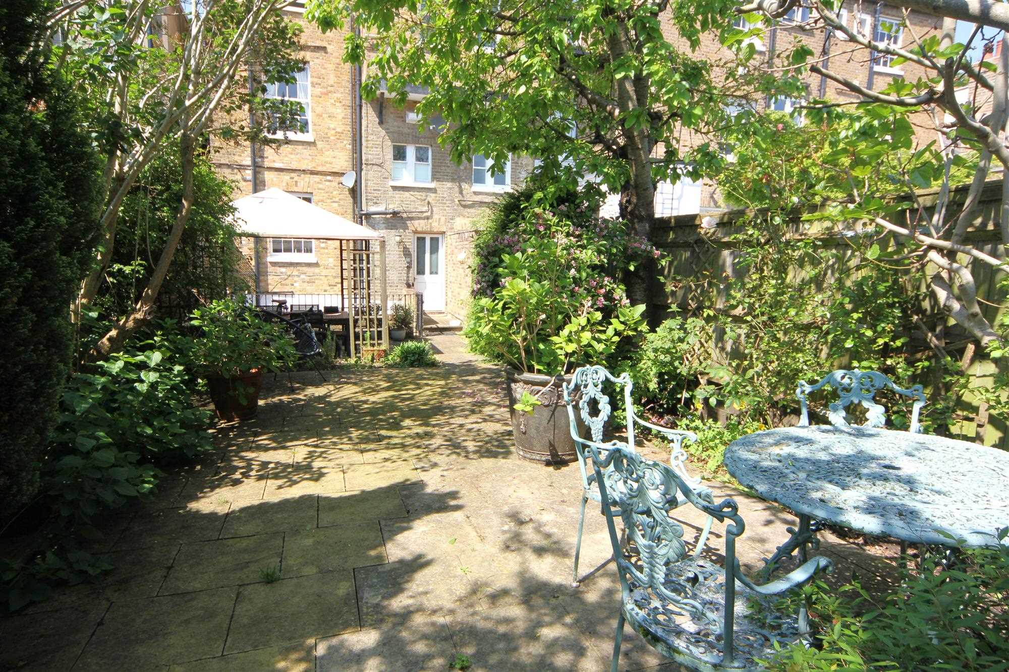 Trinity Place - Print - Picture 11