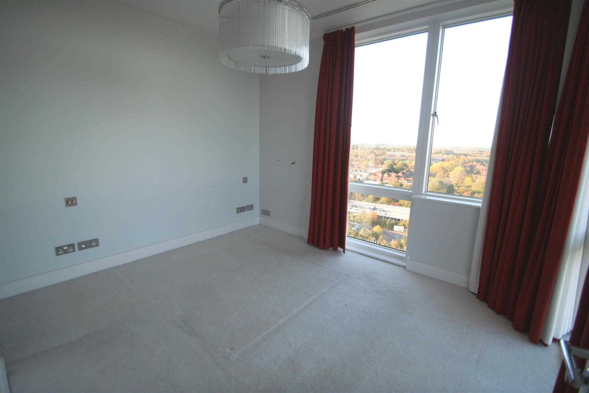 Penthouse Apartment, Skykline Plaza, Basingstoke - Picture 8
