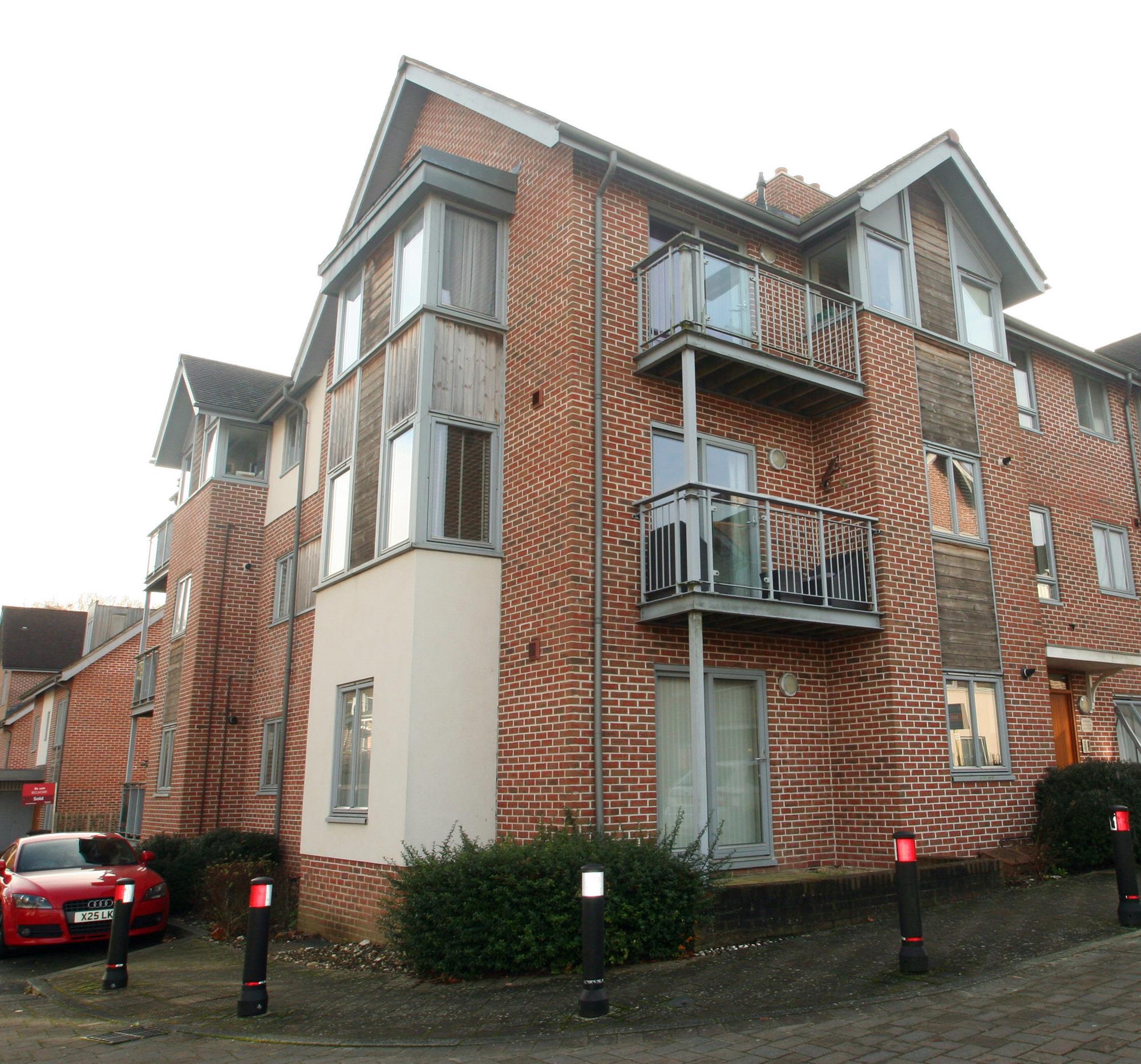Limes Park, Basingstoke, Hampshire - Picture 1