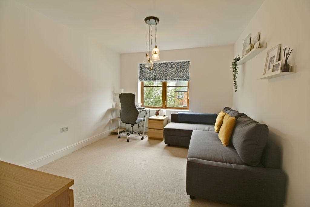 Limes Park, Basingstoke, Hants - Picture 6