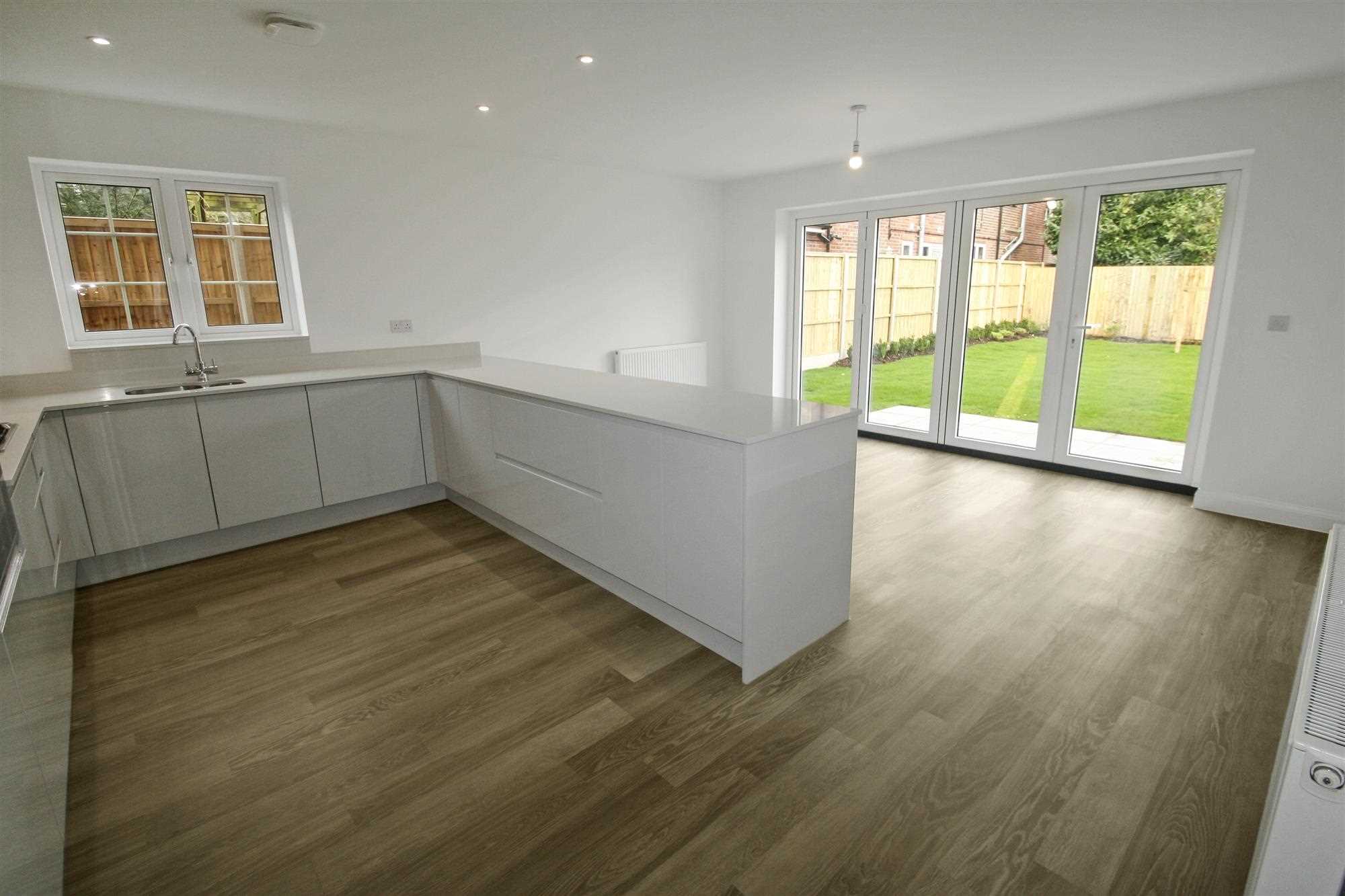 Cranbourne, Basingstoke - Picture 3