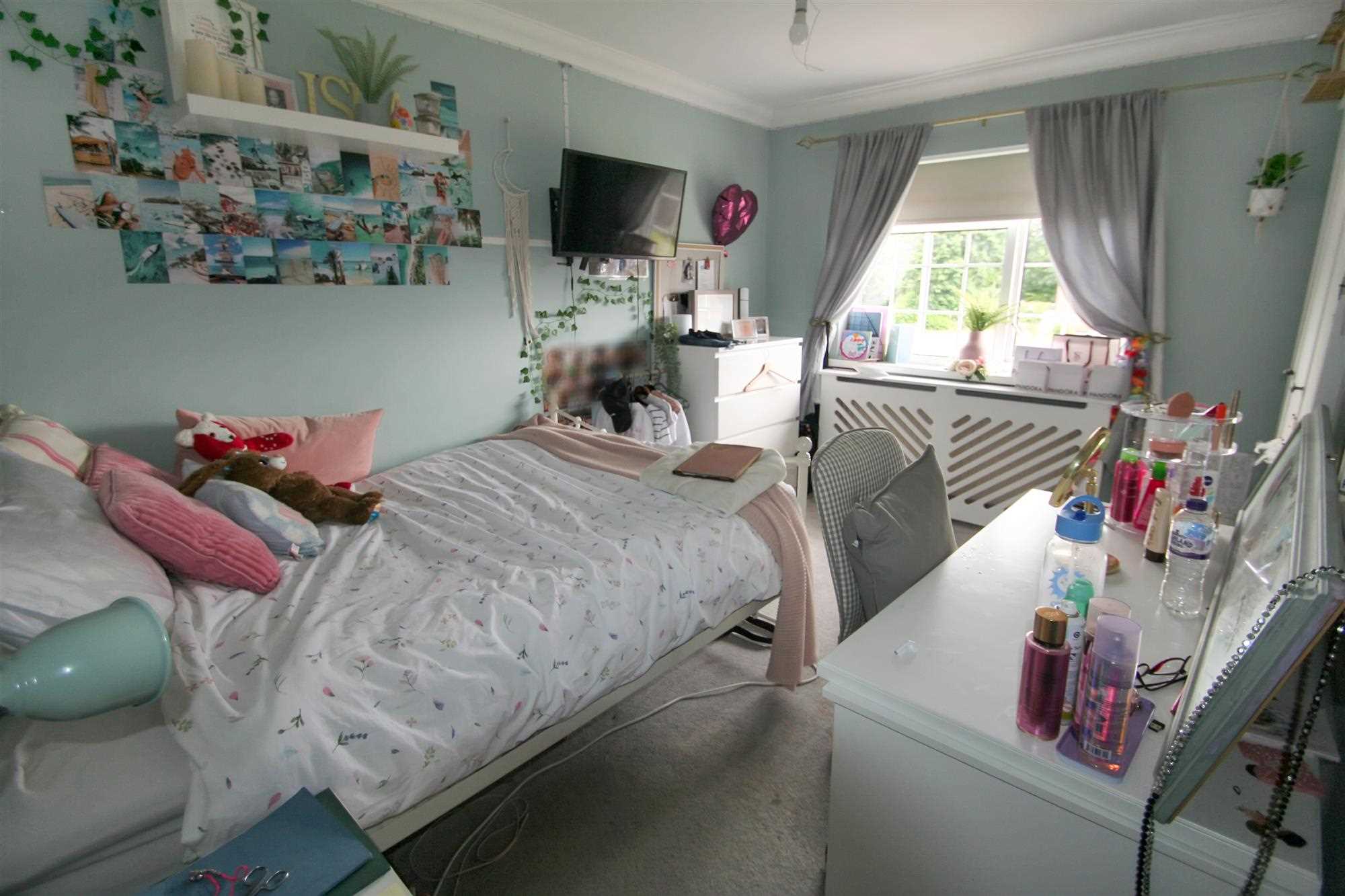 Tobago Close - Print - Picture 9