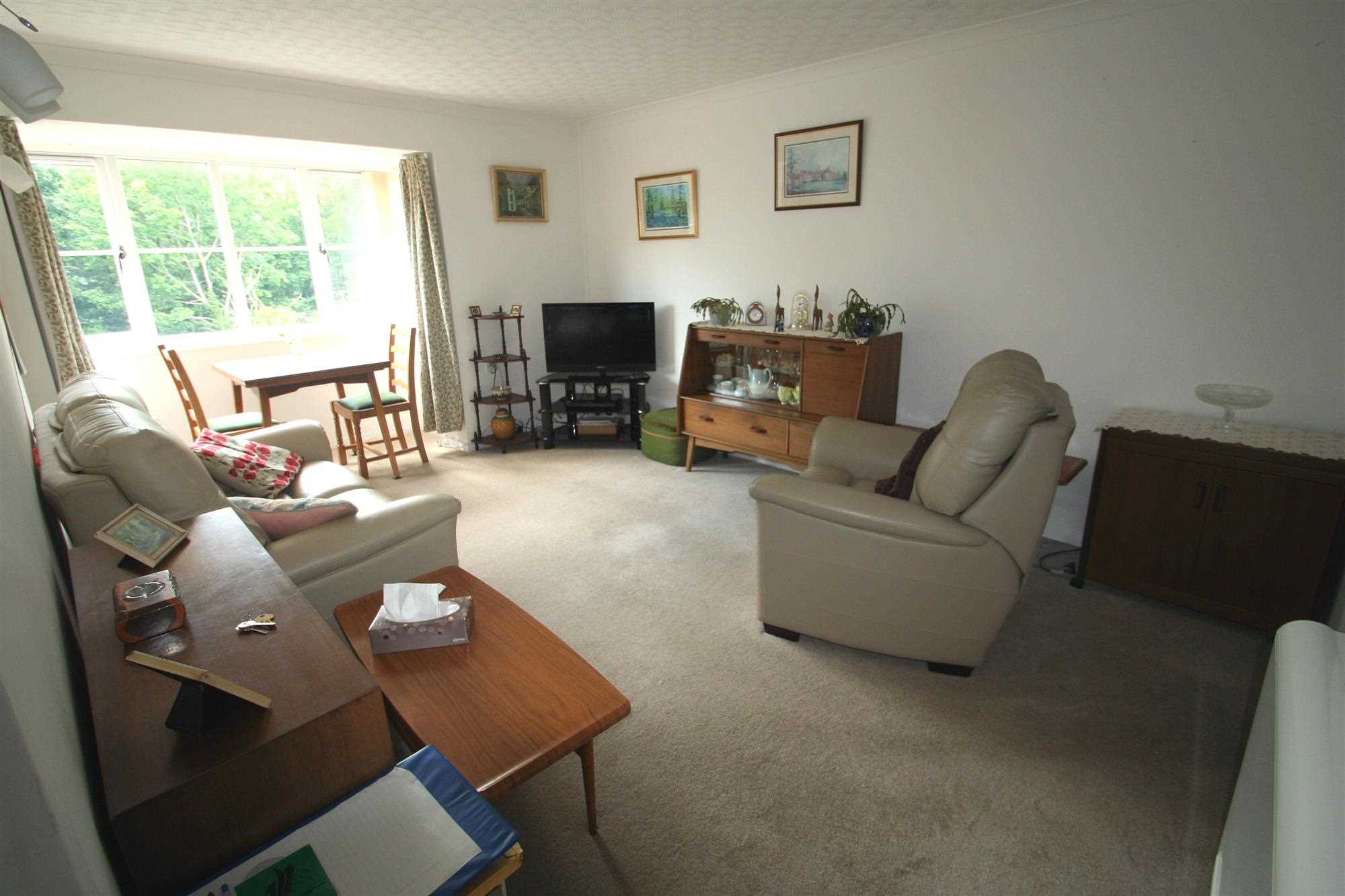 Oakfields - Picture 2