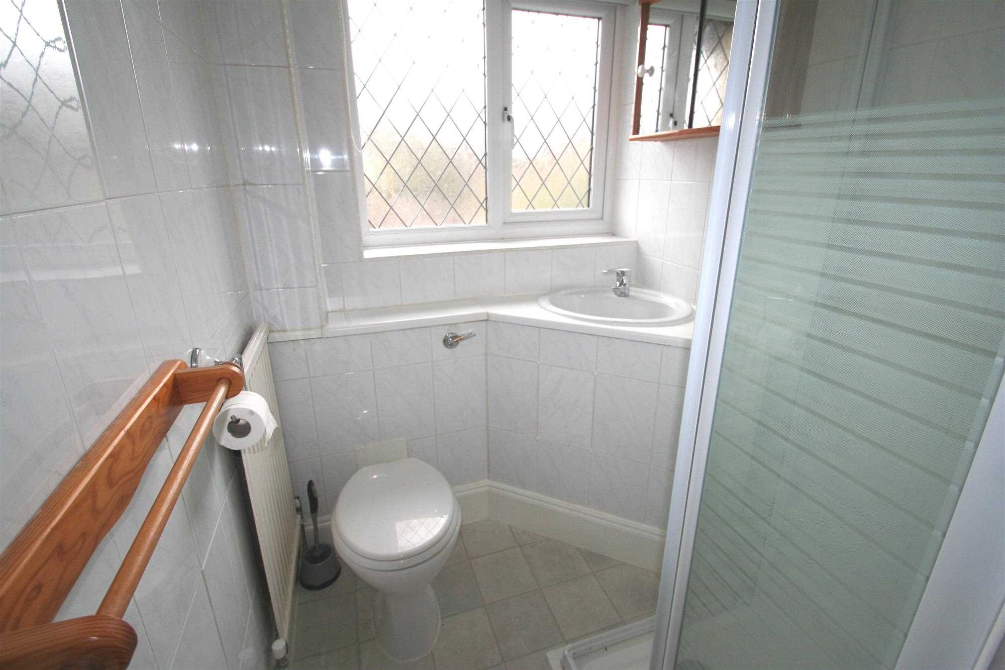 Chineham, Basingstoke, Hampshire - Picture 6