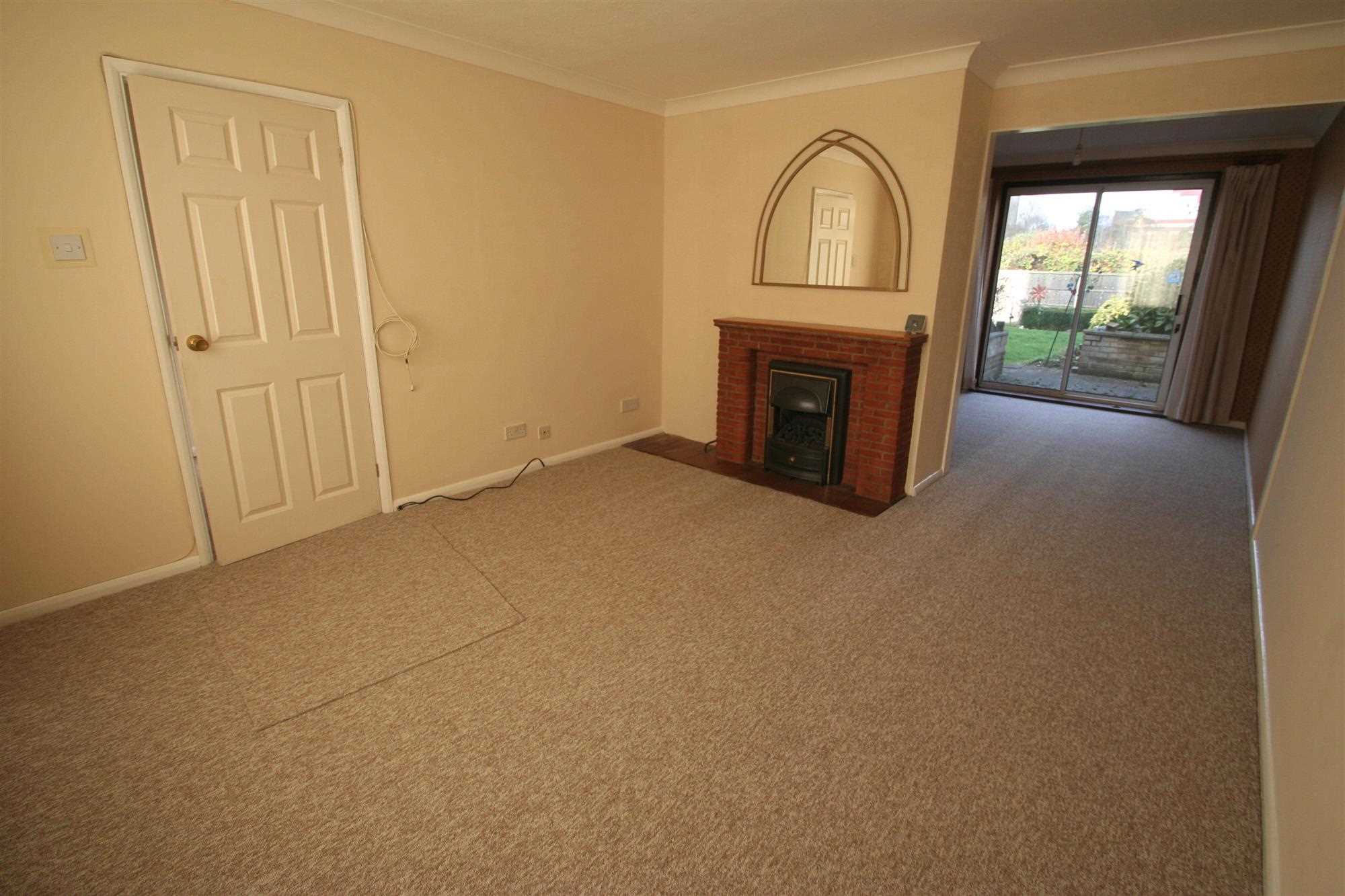 Allnut Avenue, Basingstoke, Hampshire - Picture 2