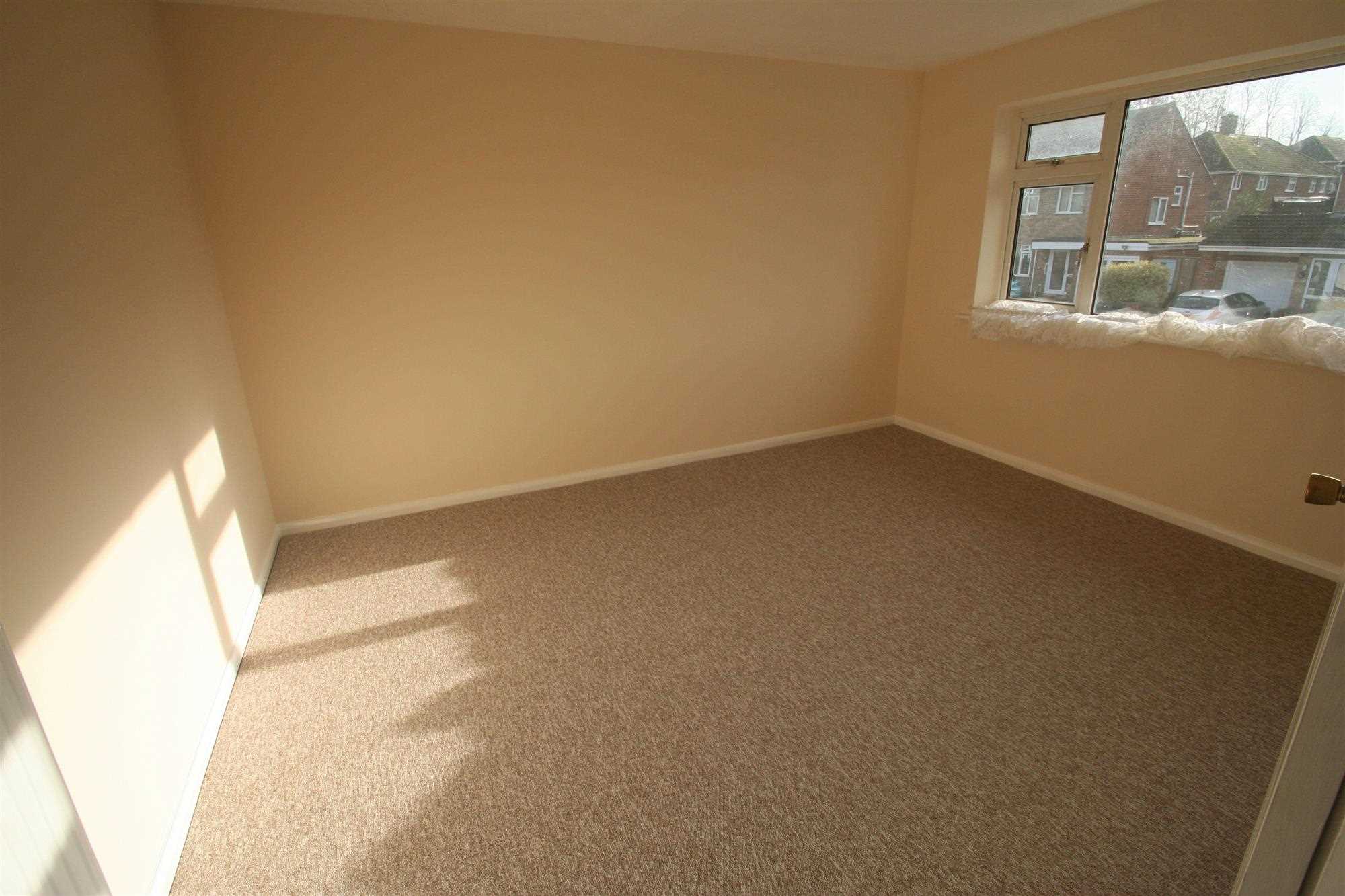 Allnut Avenue, Basingstoke, Hampshire - Picture 5