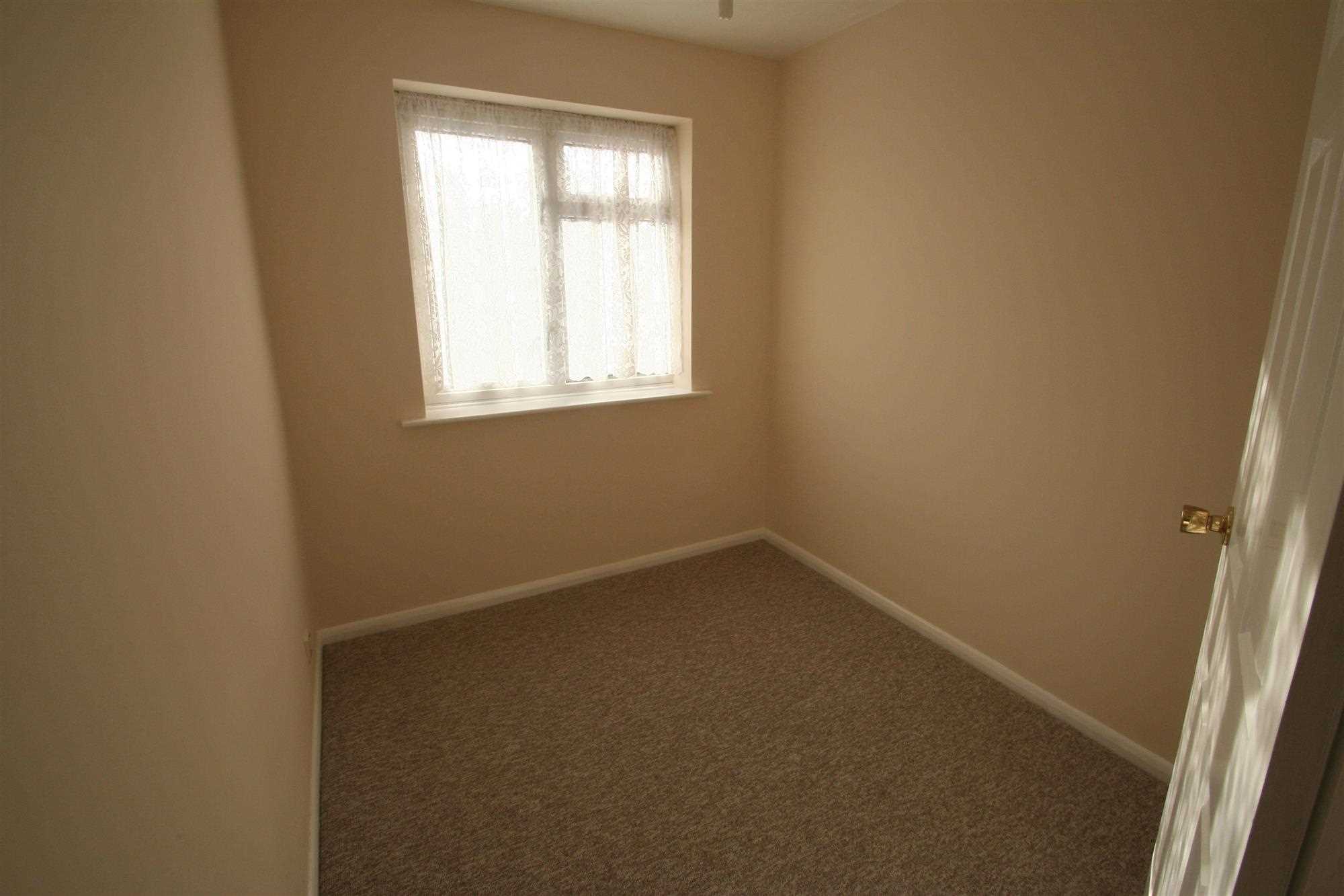 Allnut Avenue, Basingstoke, Hampshire - Picture 7