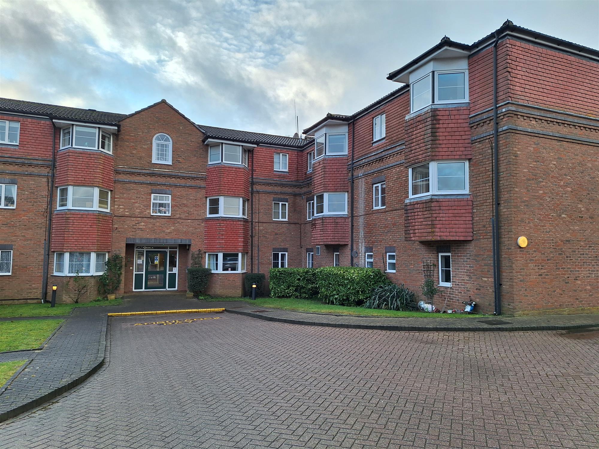 Worting Road, Basingstoke, Hampshire - Picture 1