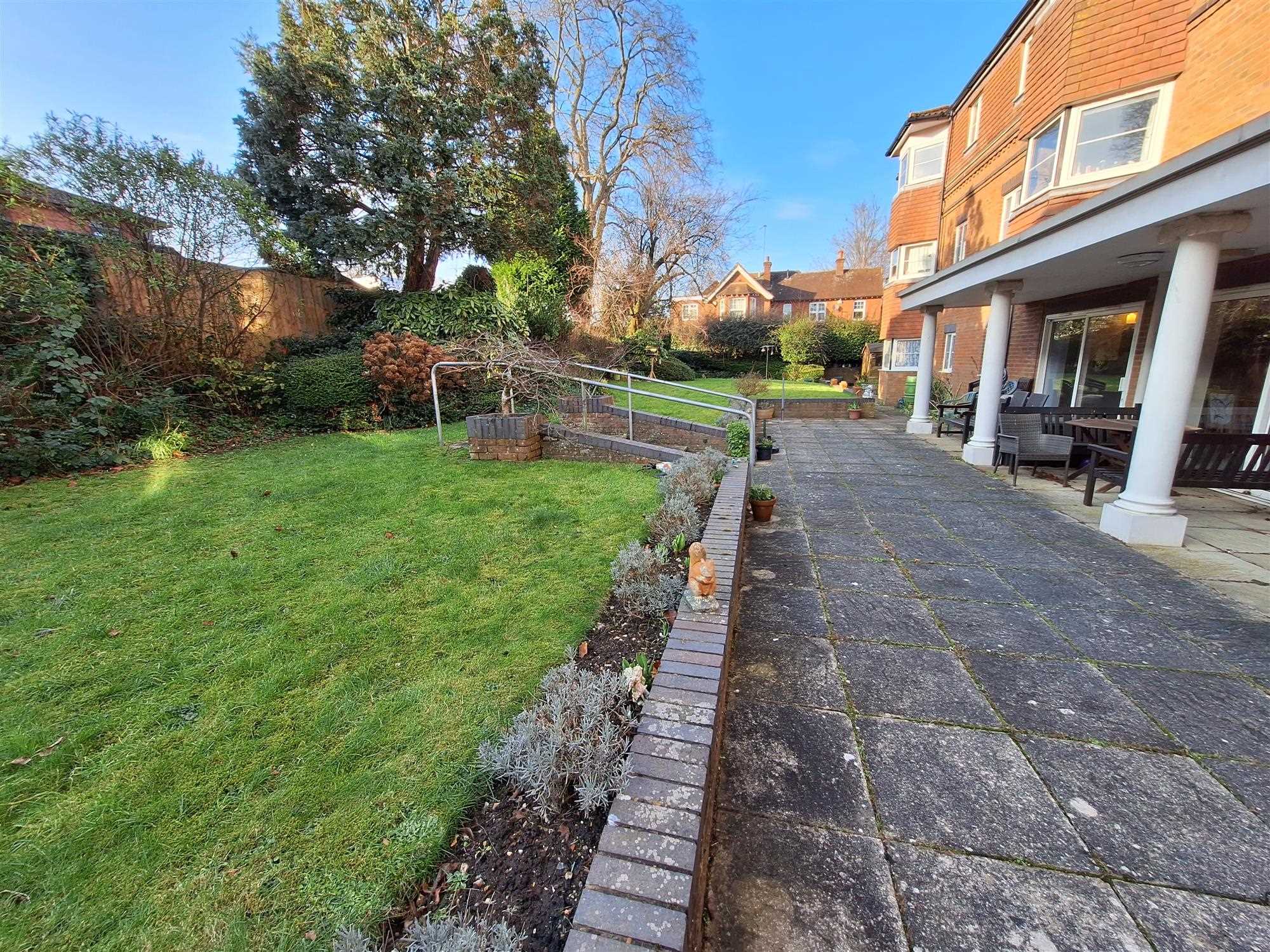 Worting Road, Basingstoke, Hampshire - Picture 11