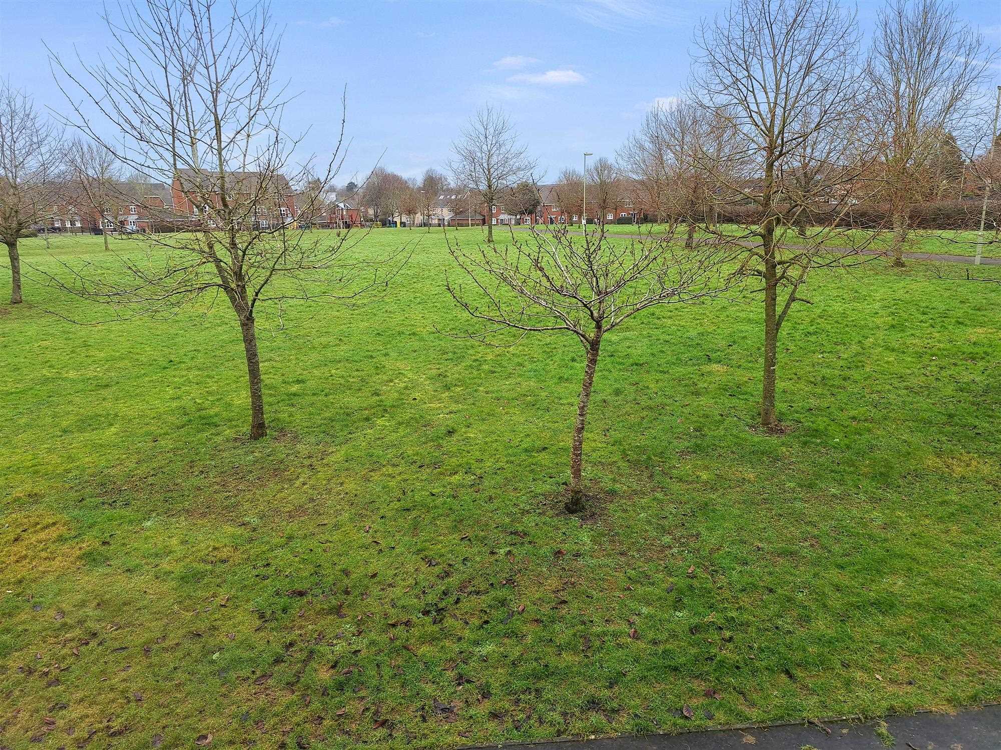 Burghfield Walk, Basingstoke, Hampshire - Picture 4