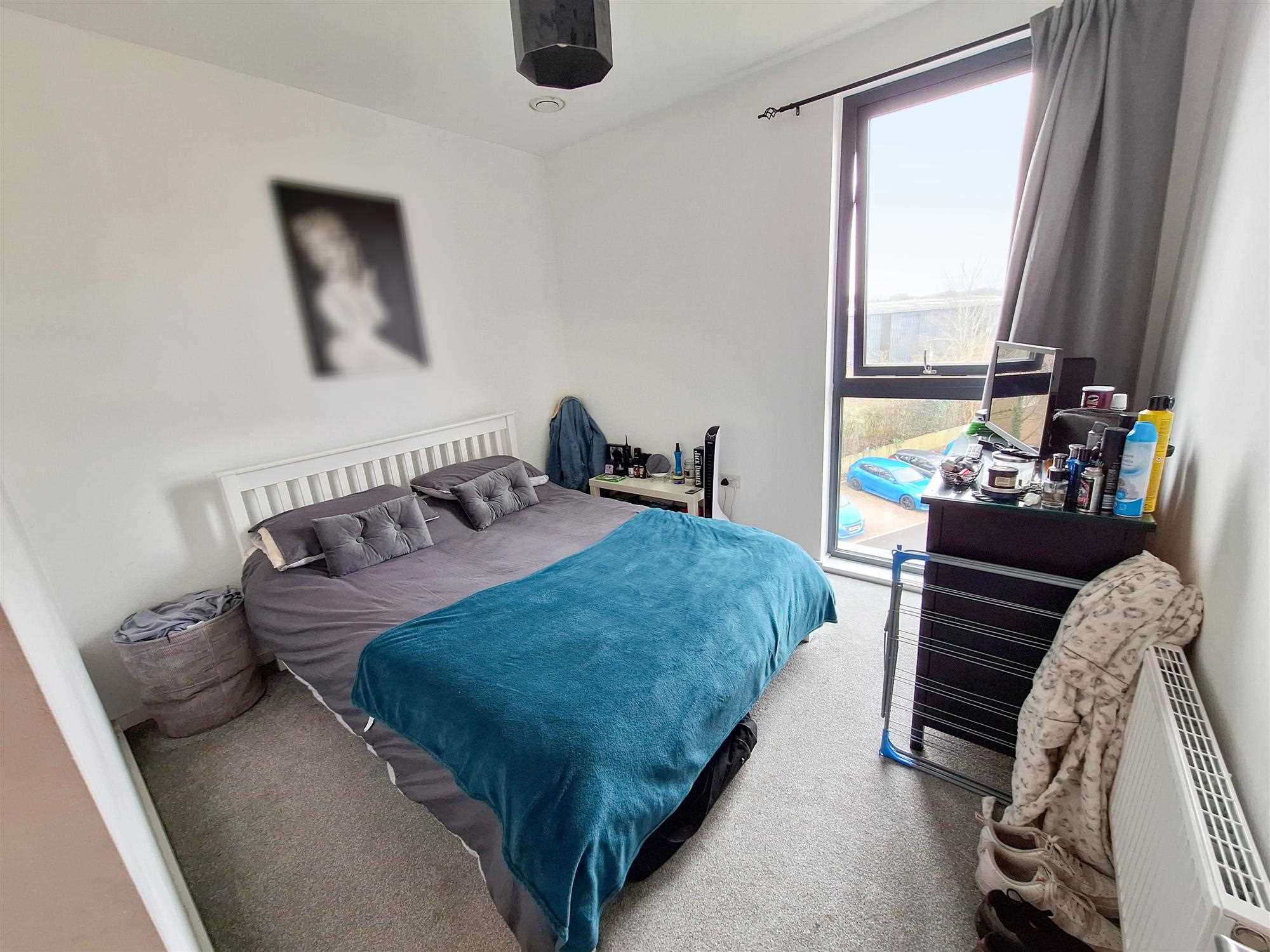 Park Heights, Basingstoke, Hampshire - Picture 7