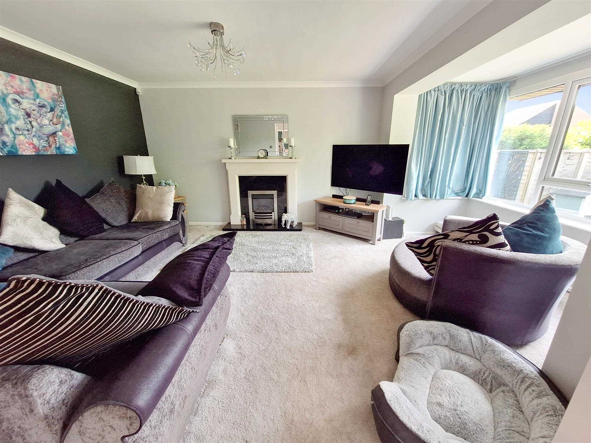 Lychpit, Basingstoke, Hampshire - Picture 3