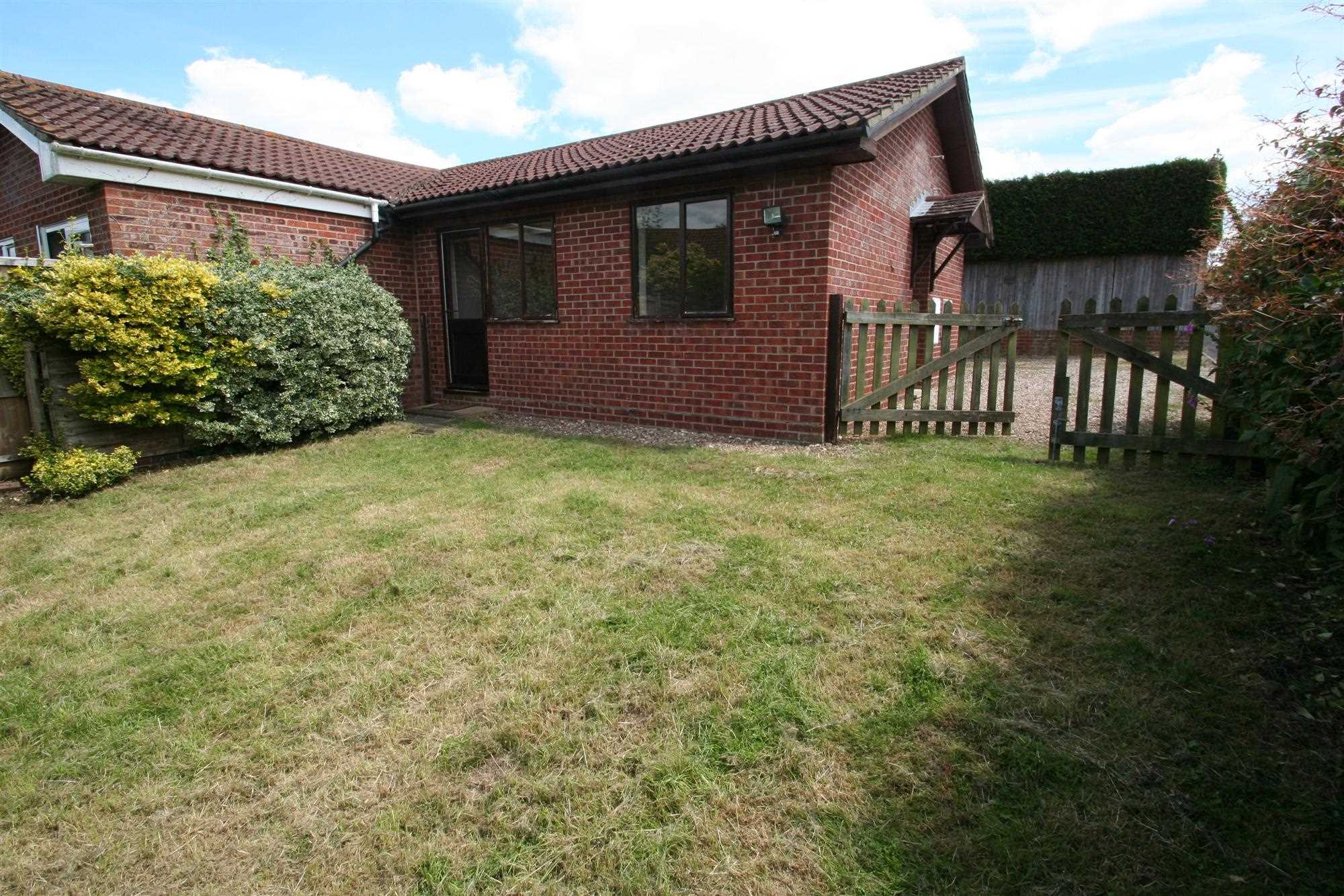 Gracemere Crescent, Kempshott, Basingstoke, Hampshire - Picture 6