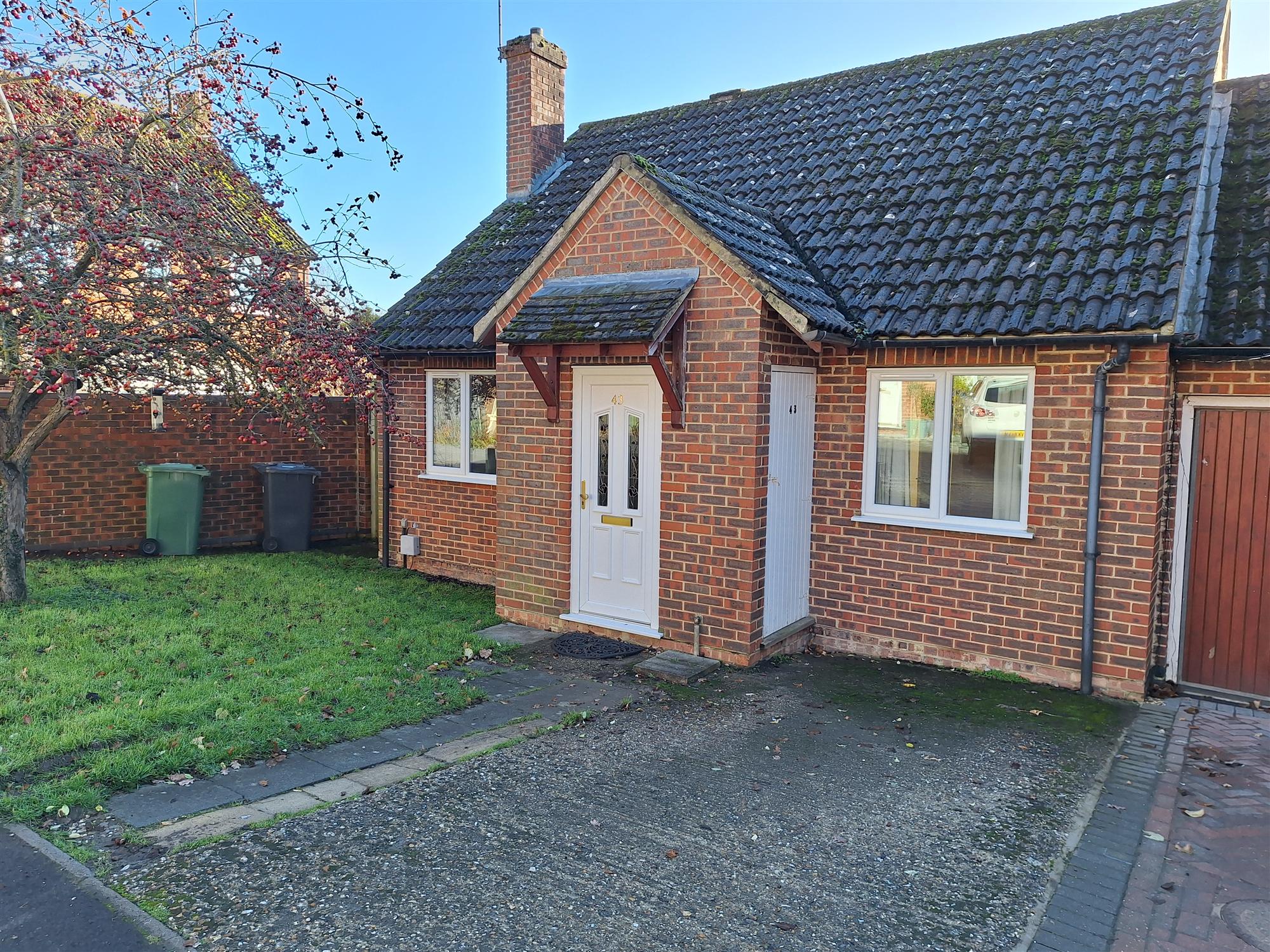 Badgers Bank, Lychpit, Basingstoke, Hampshire - Picture 1