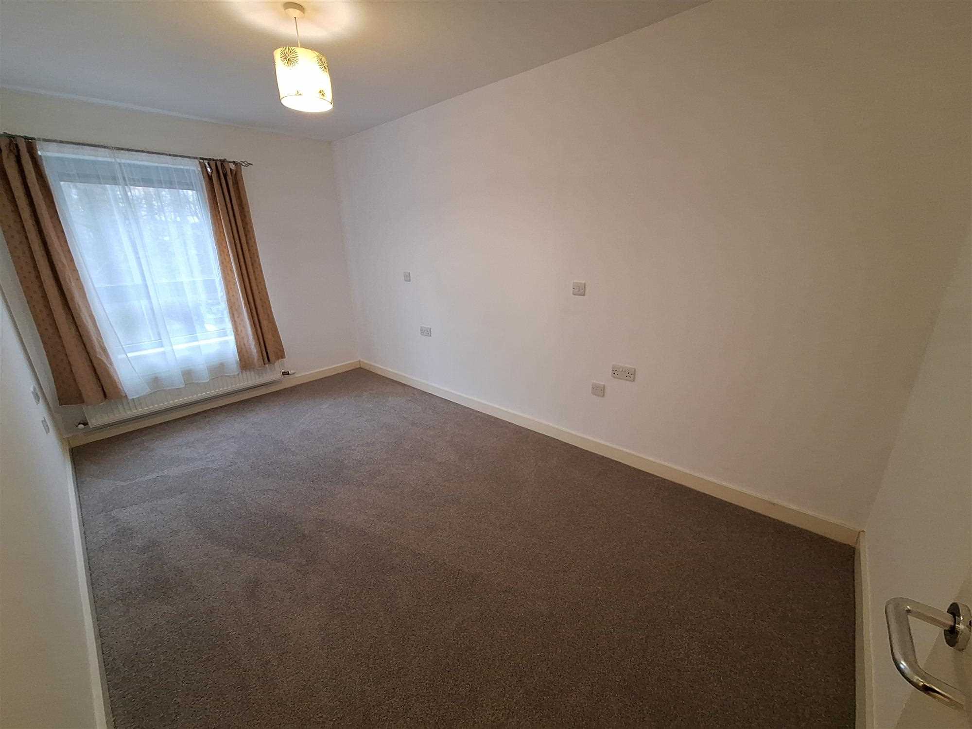 Netherfield Place, Basingstoke, Hampshire - Picture 5