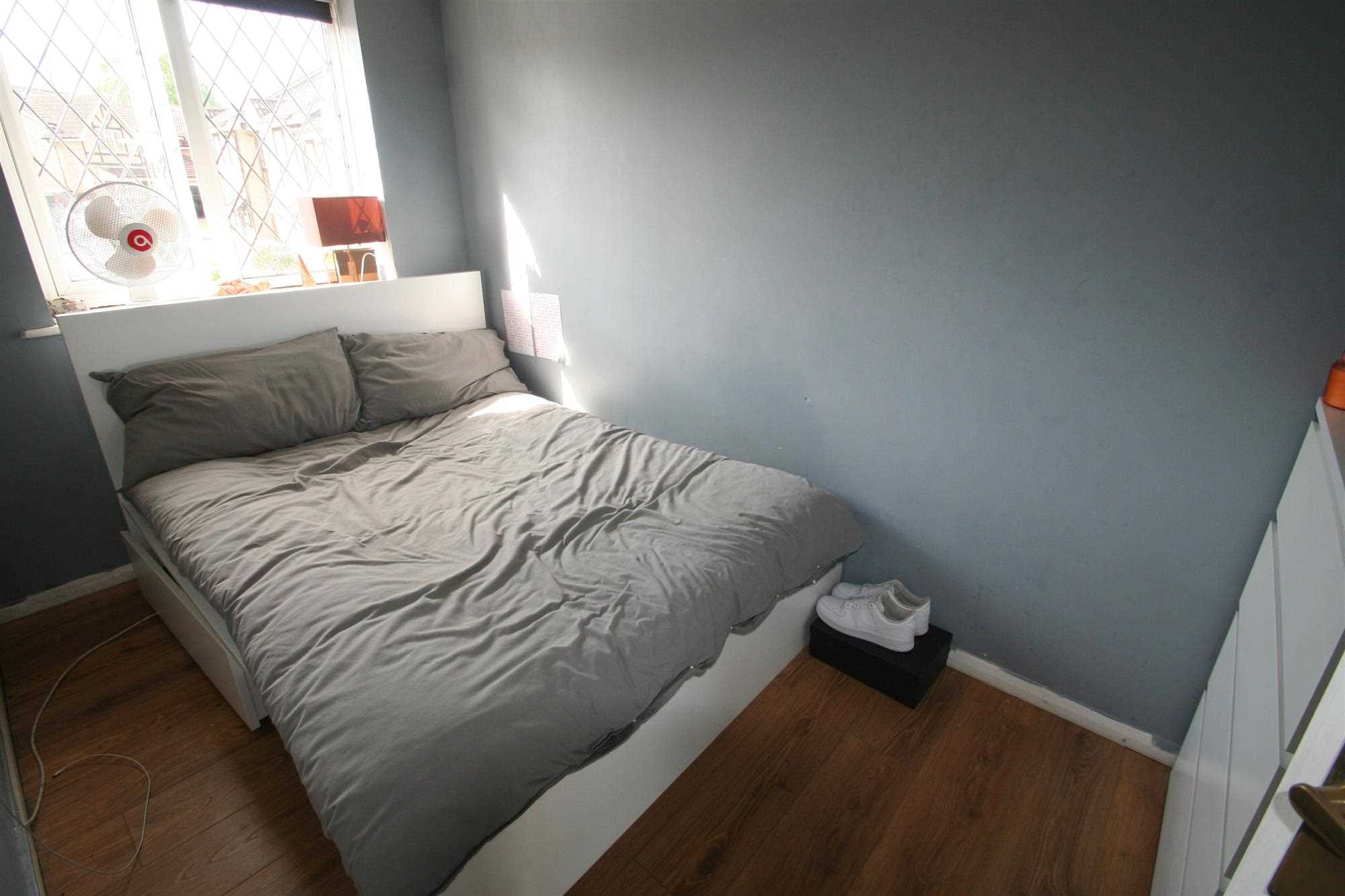 Warblington Close, Tadley, Hampshire - Picture 6