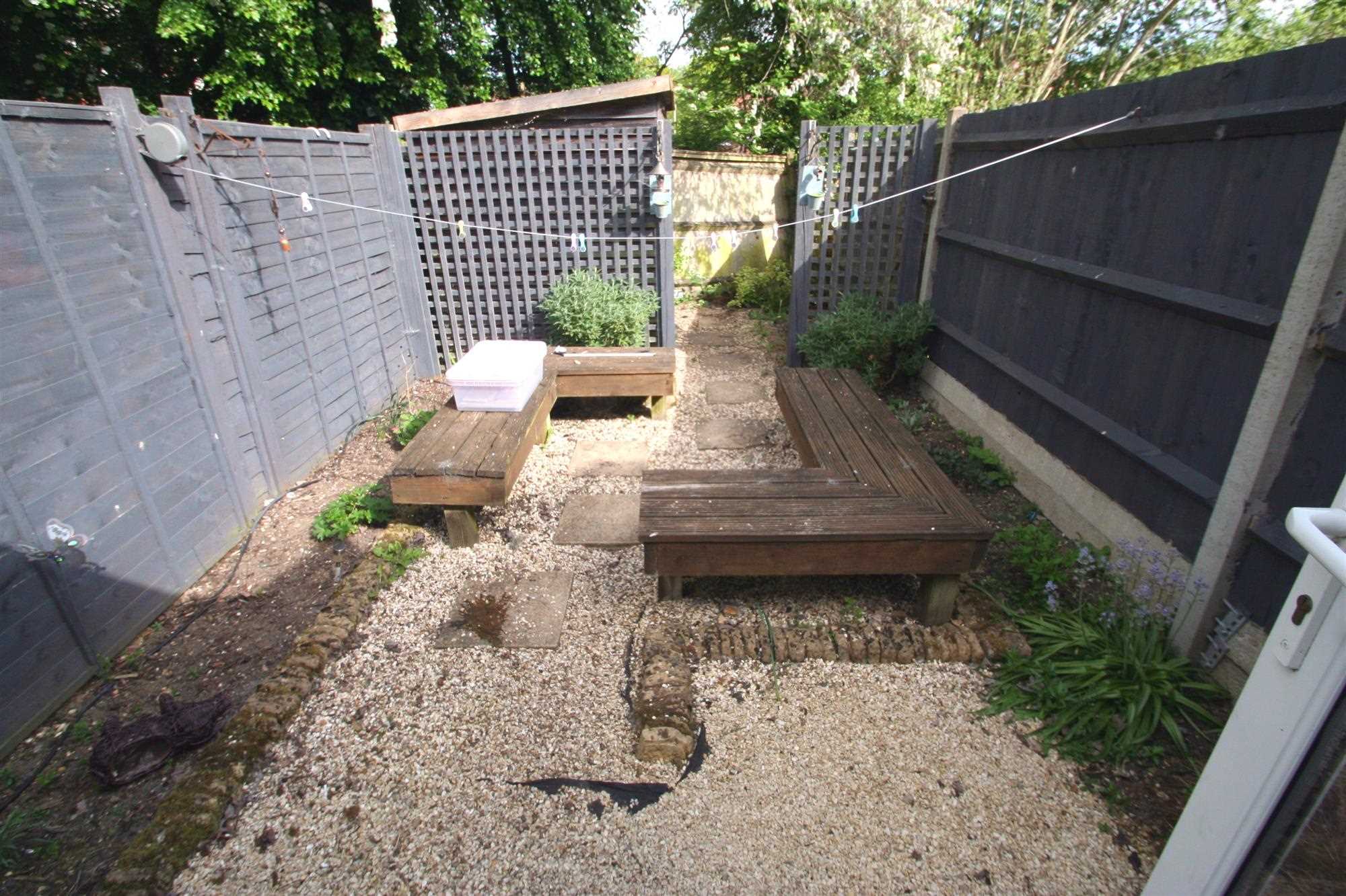 Warblington Close, Tadley, Hampshire - Picture 8