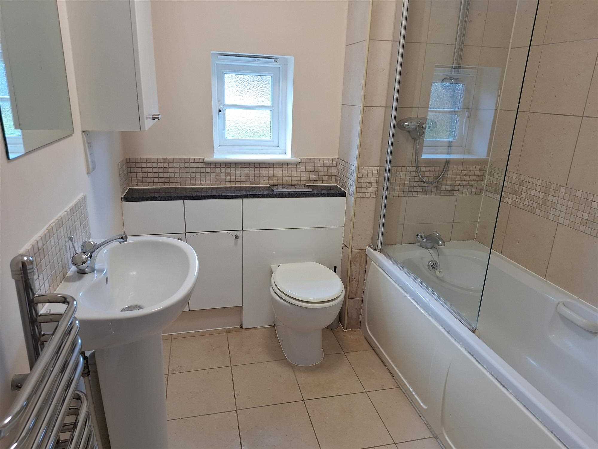 Manor Court - Picture 8