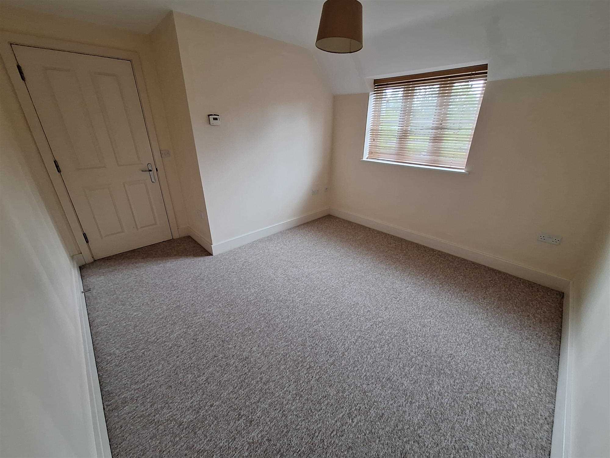 Manor Court - Picture 11