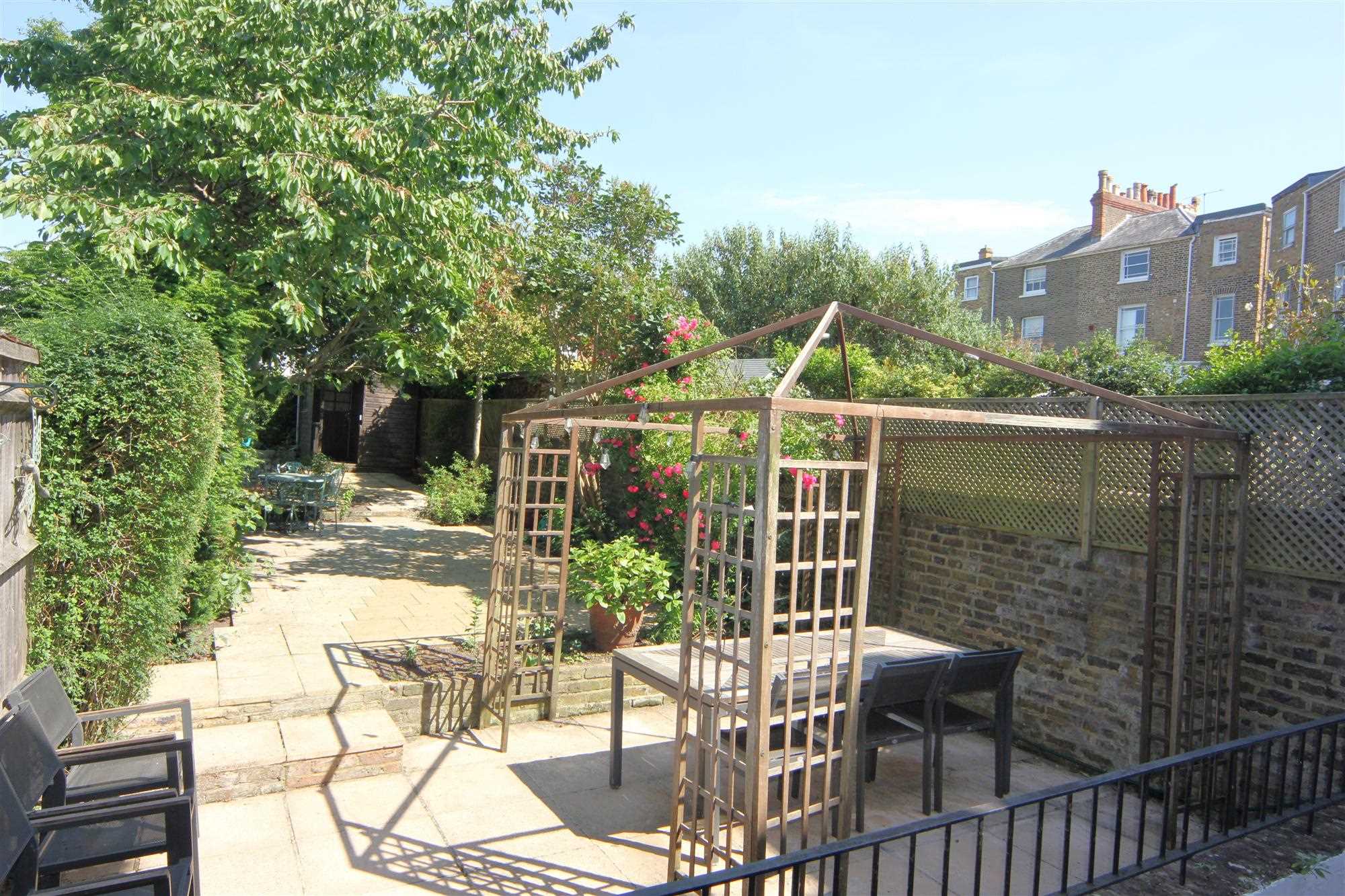 Trinity Place - Picture 3