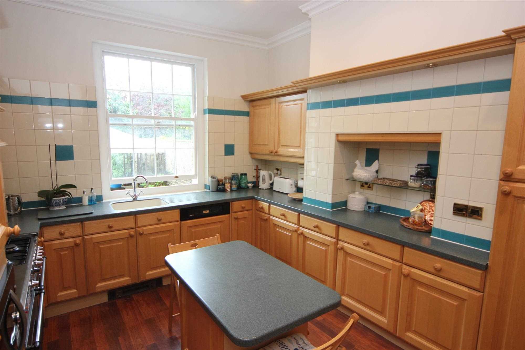 Trinity Place - Picture 4