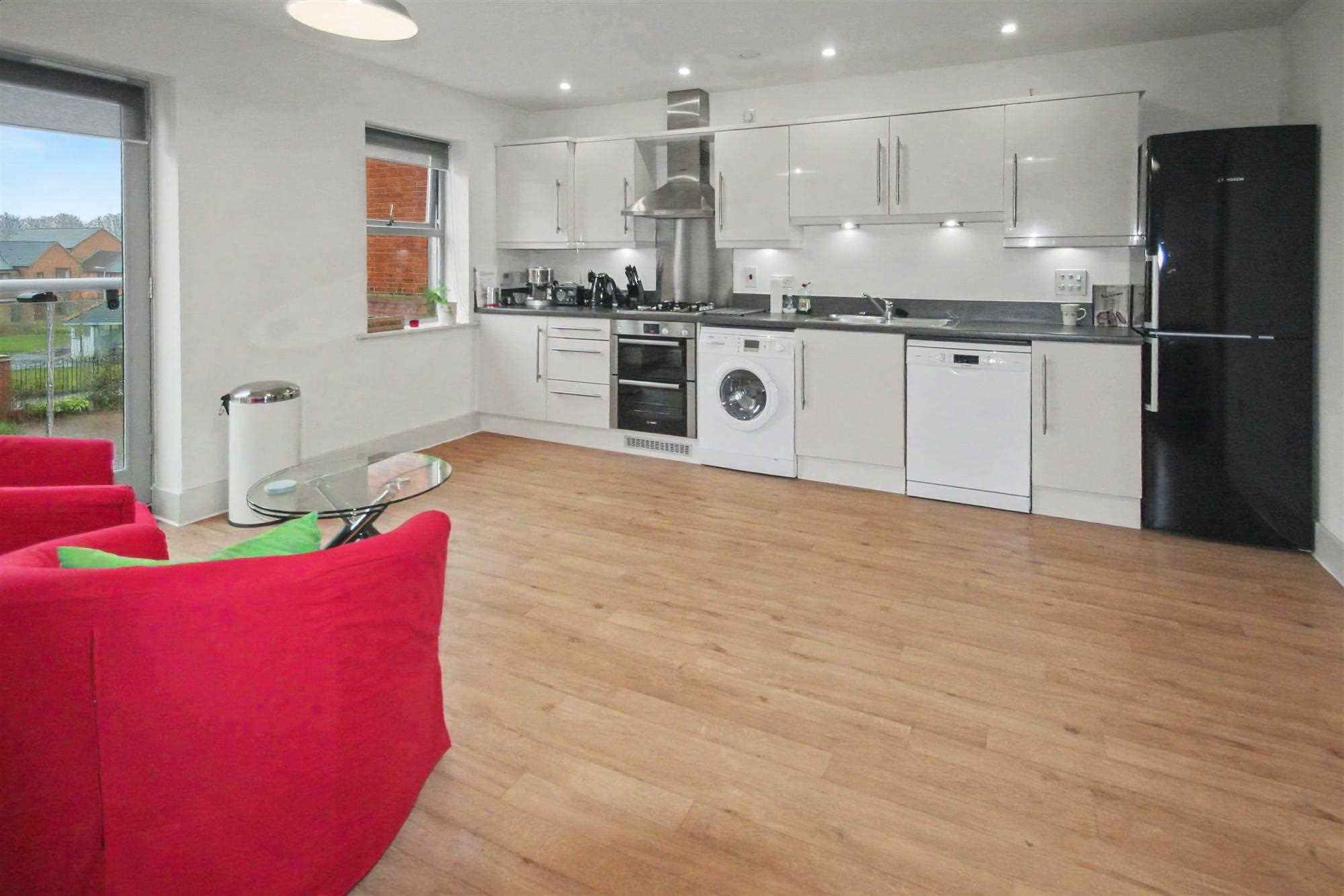 Idsworth Court, Limes Park, Basingstoke - Picture 6