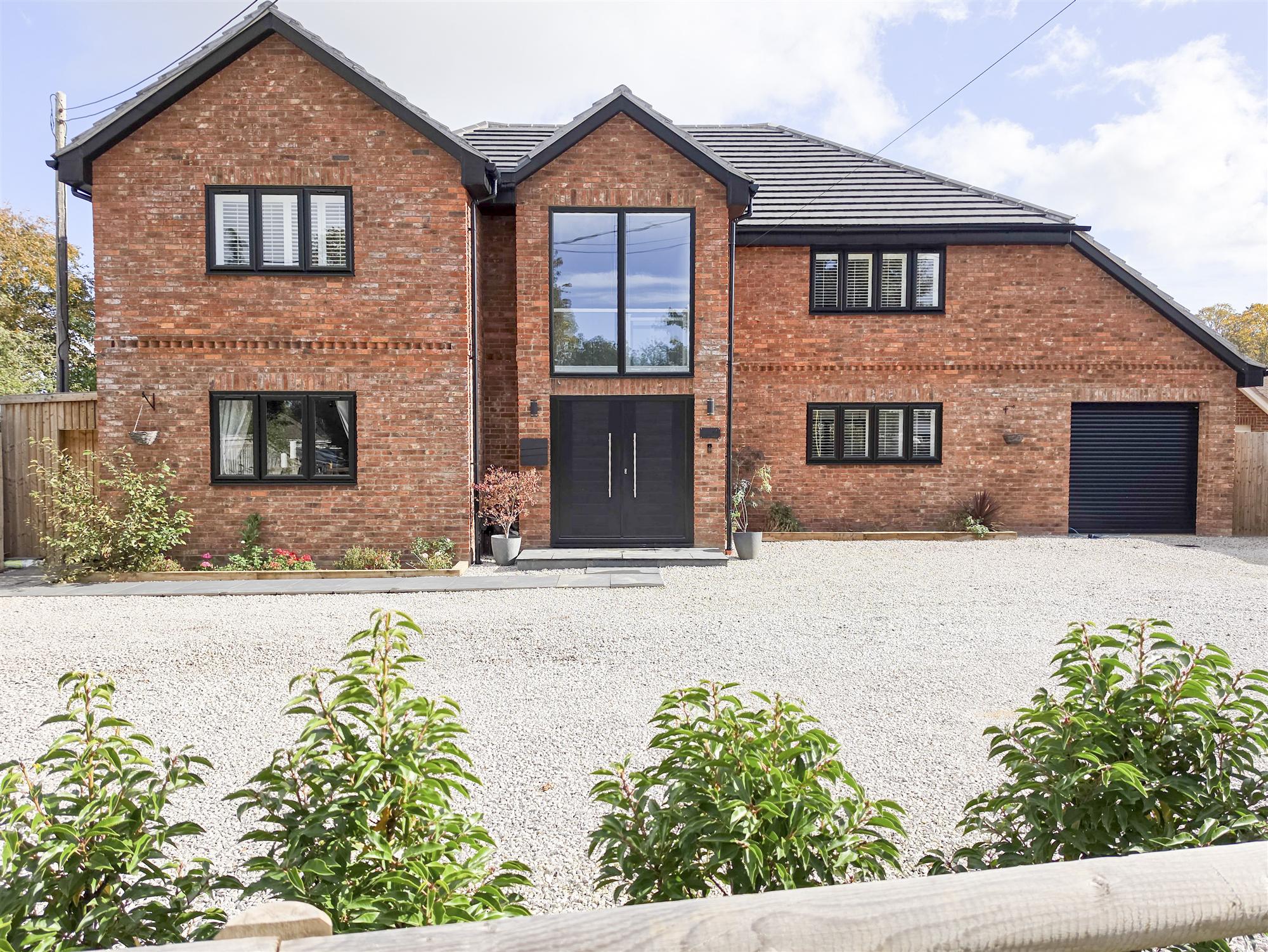 Byfleet Avenue - Picture 1