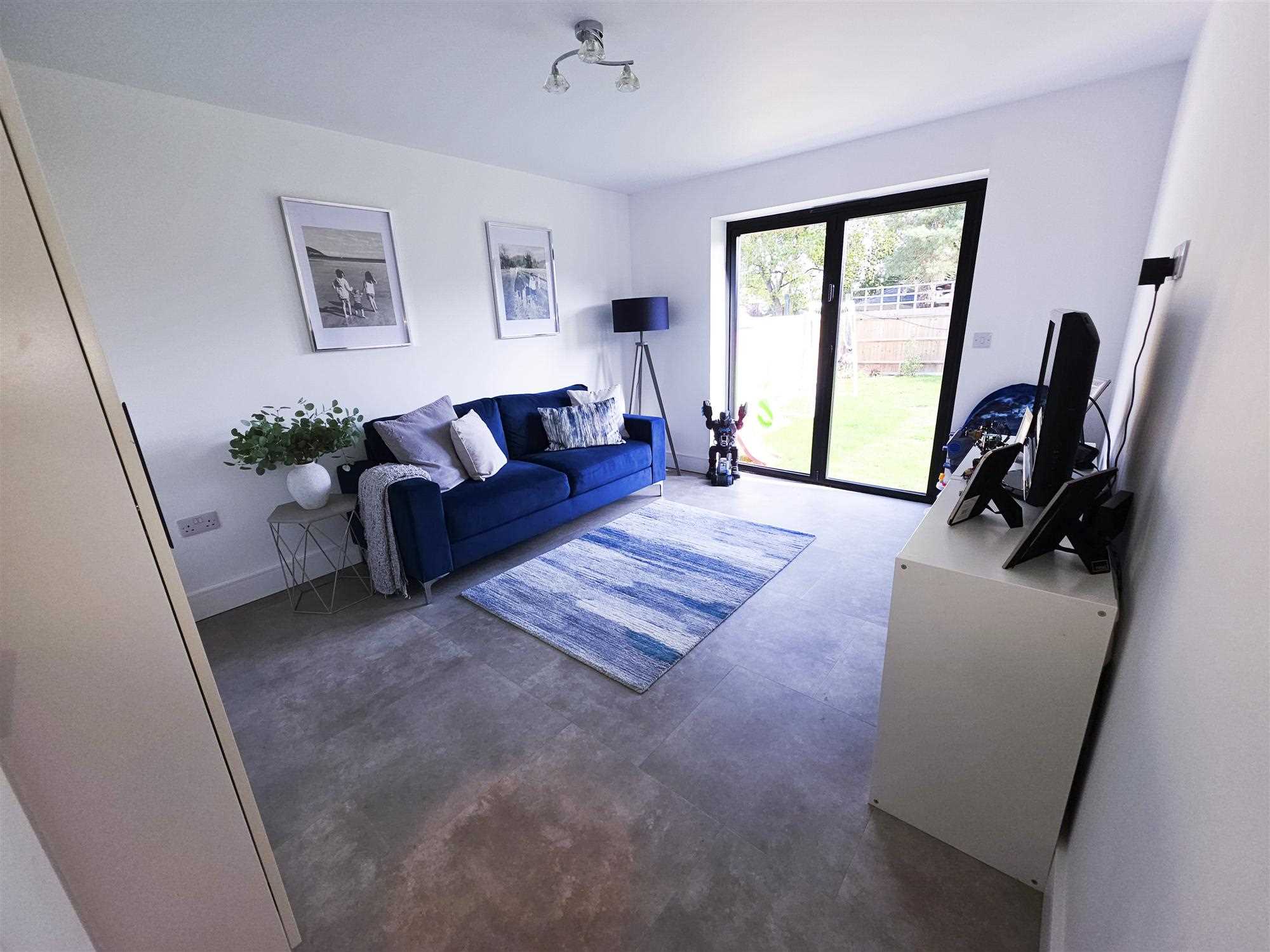 Byfleet Avenue - Picture 11