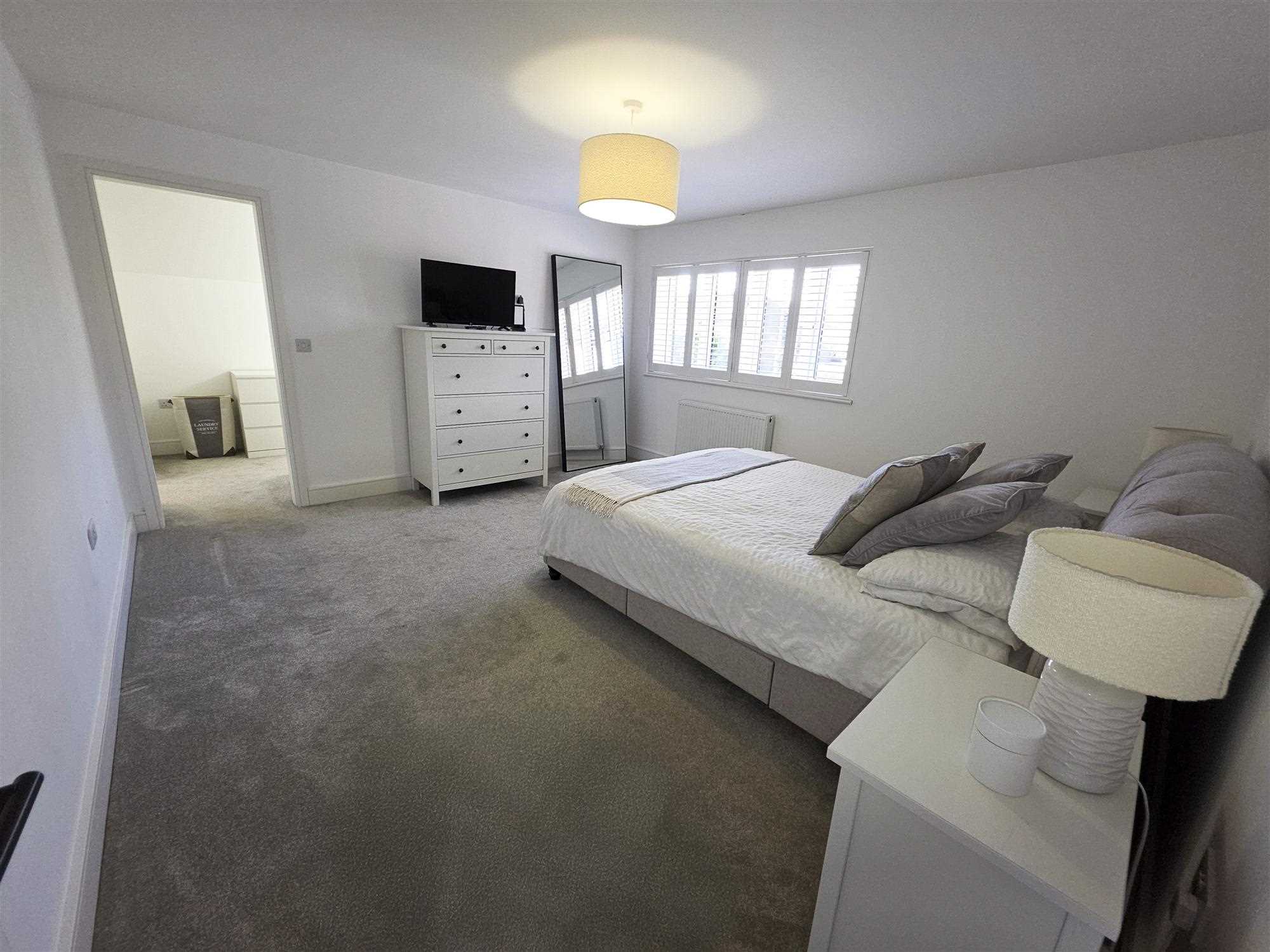 Byfleet Avenue - Picture 17