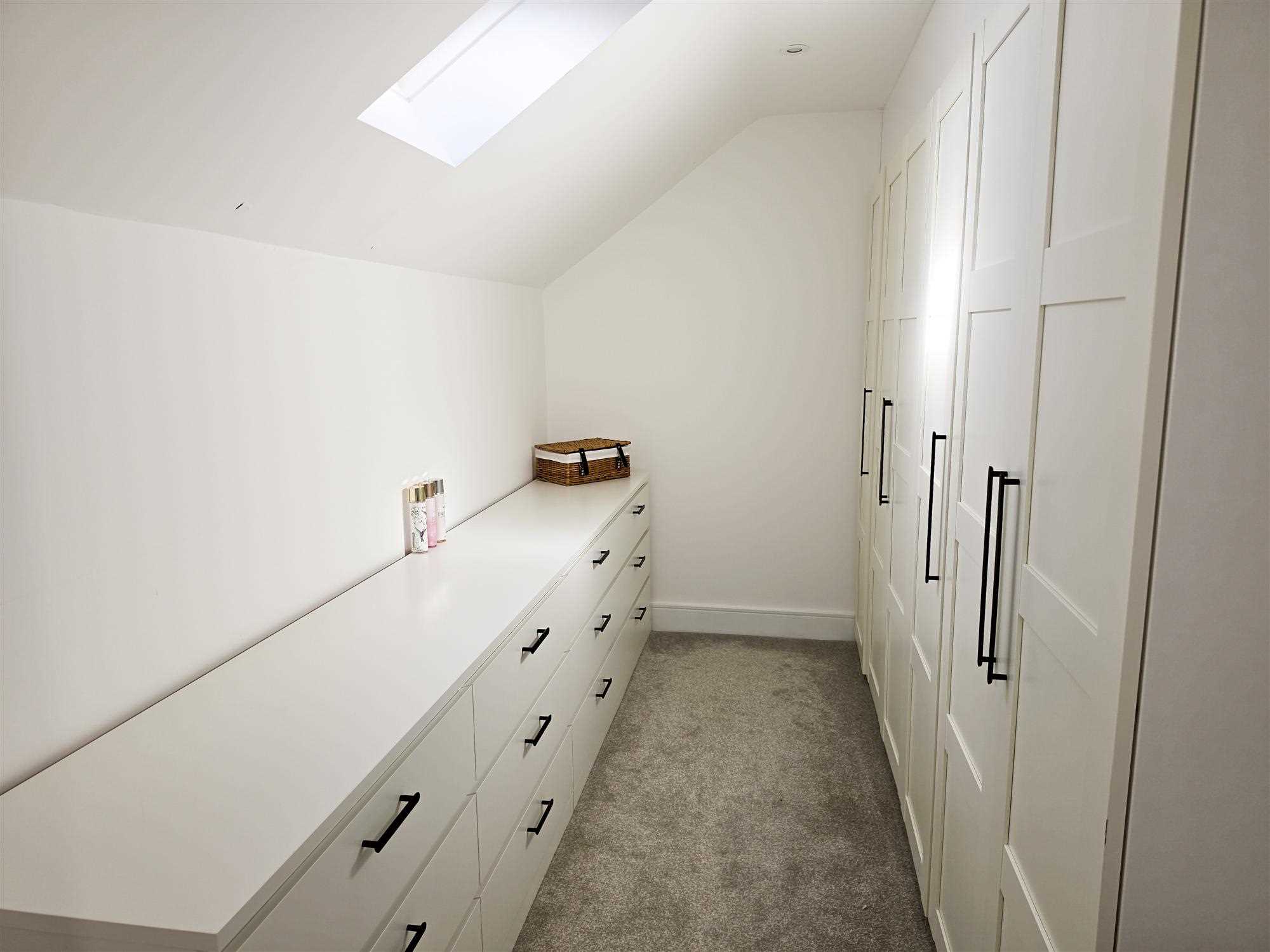 Byfleet Avenue - Picture 19
