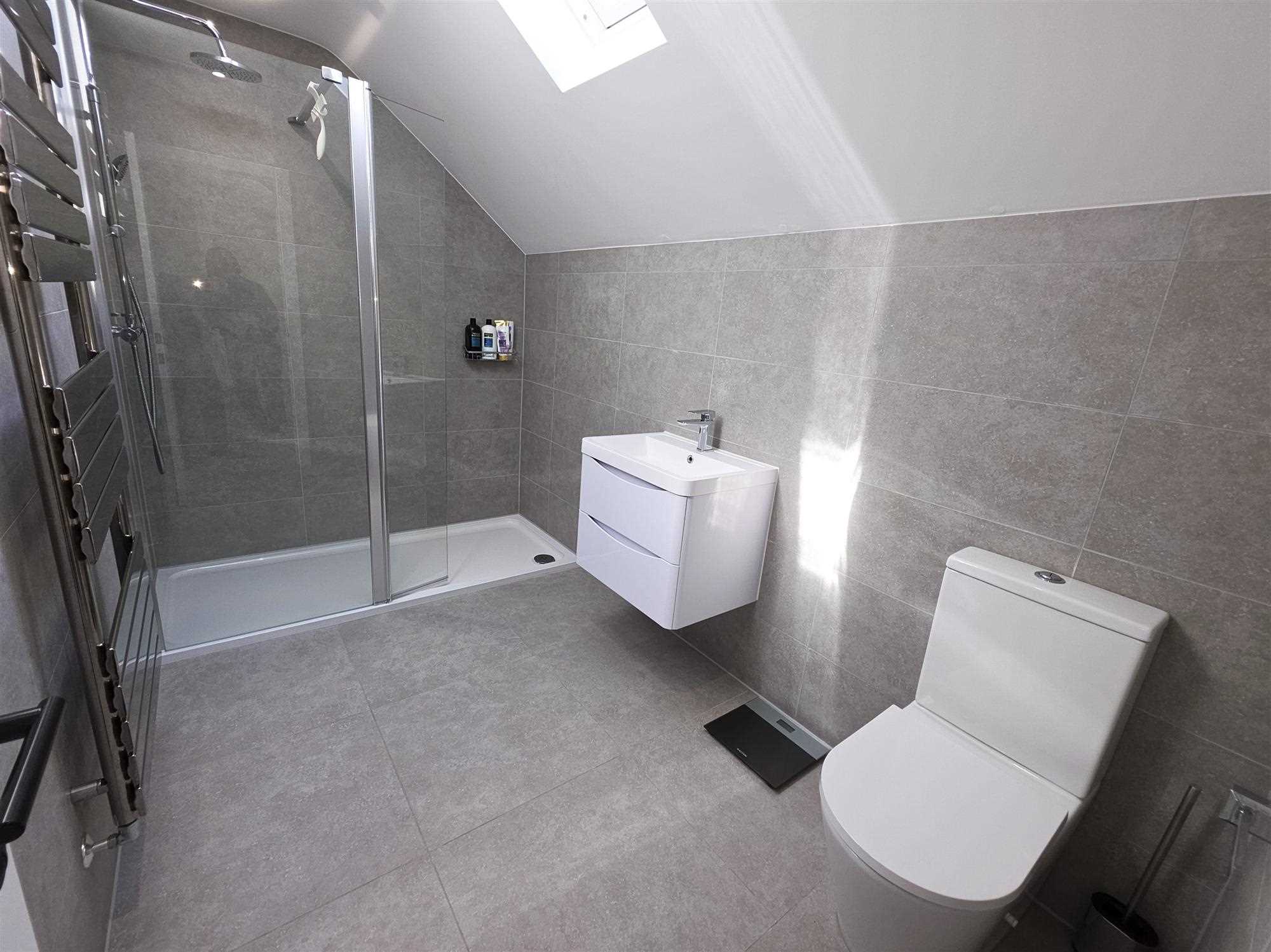 Byfleet Avenue - Picture 20