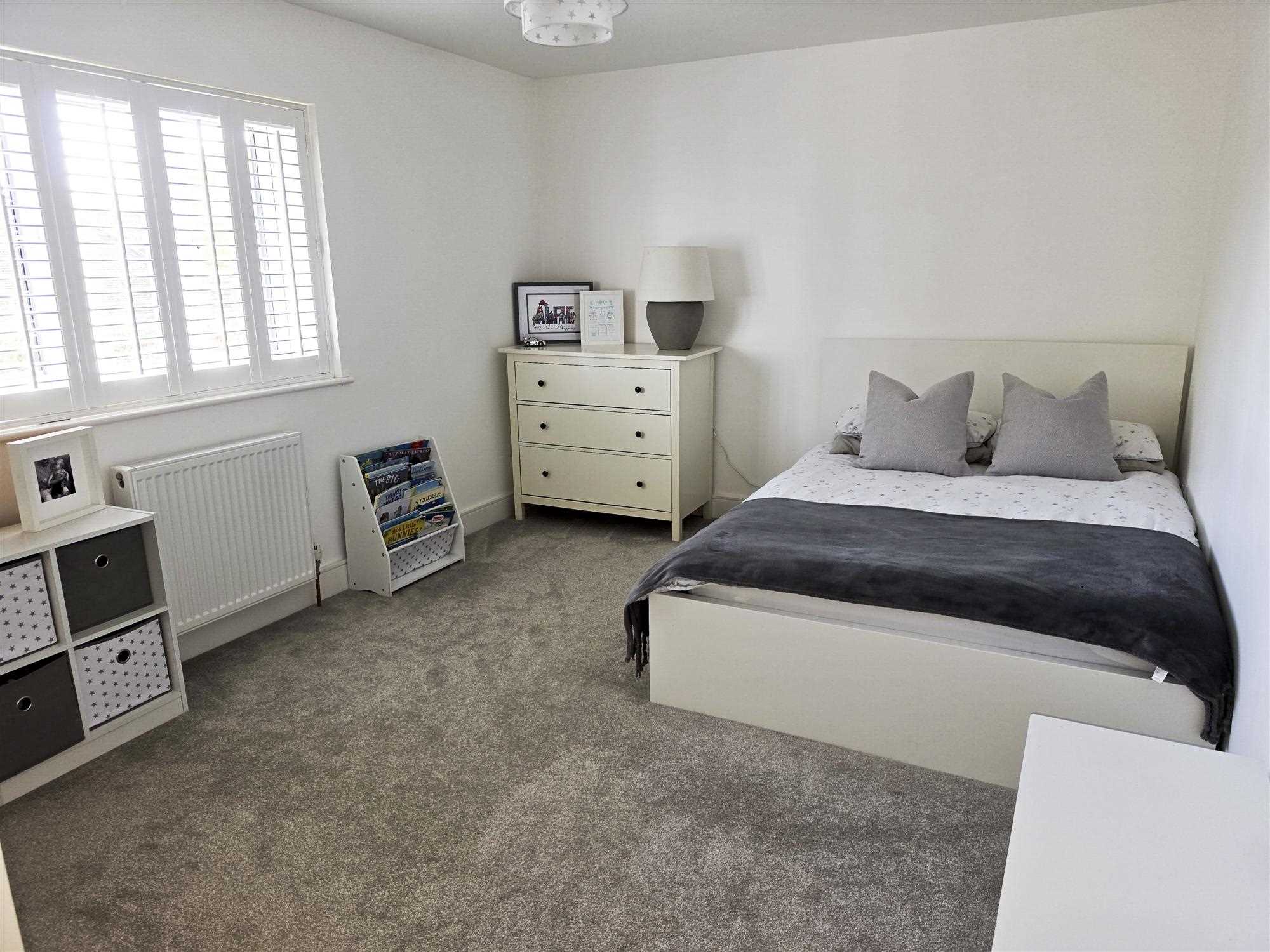 Byfleet Avenue - Picture 25